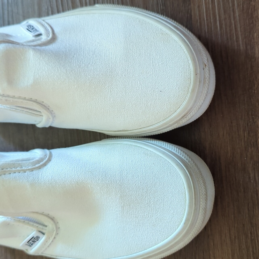 Vans - Picture 5 of 8